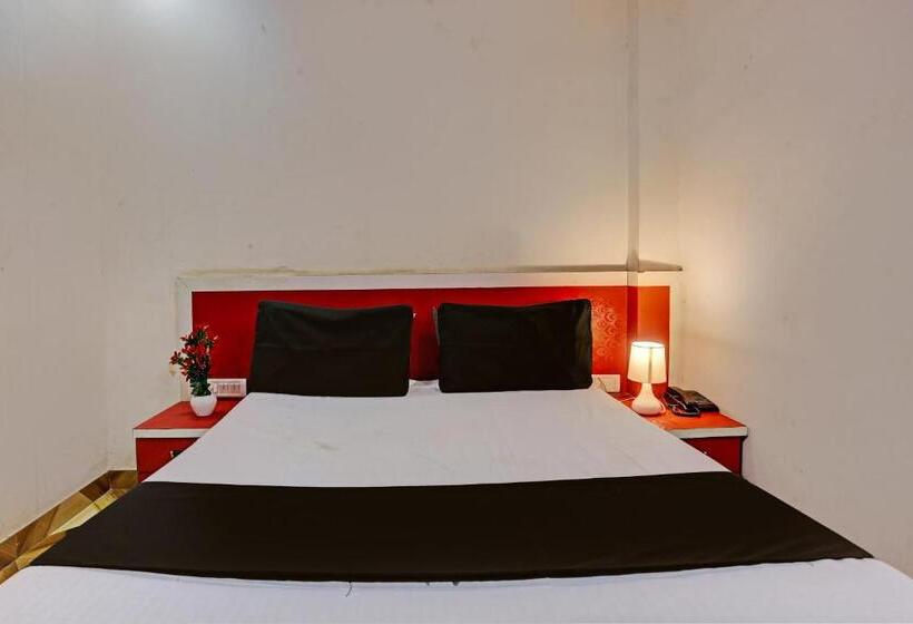 Oyo Flagship New Rajpoot Hotel Banquet