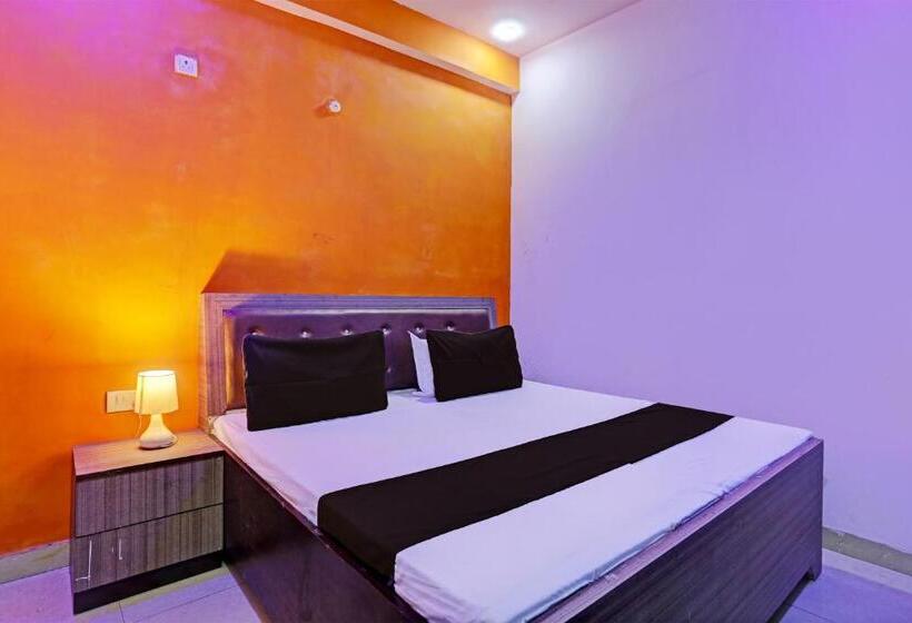 Oyo Flagship New Rajpoot Hotel Banquet