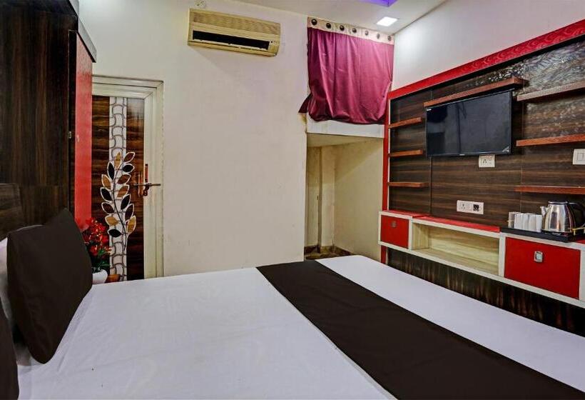 Oyo Flagship New Rajpoot Hotel Banquet