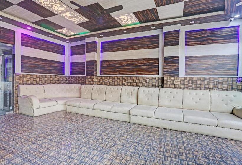 Oyo Flagship New Rajpoot Hotel Banquet