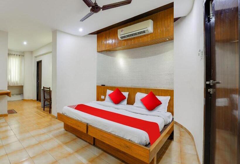 Oyo Hotel Roshni