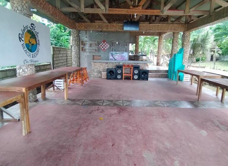 Palaboy Skatecamp Beach Resort