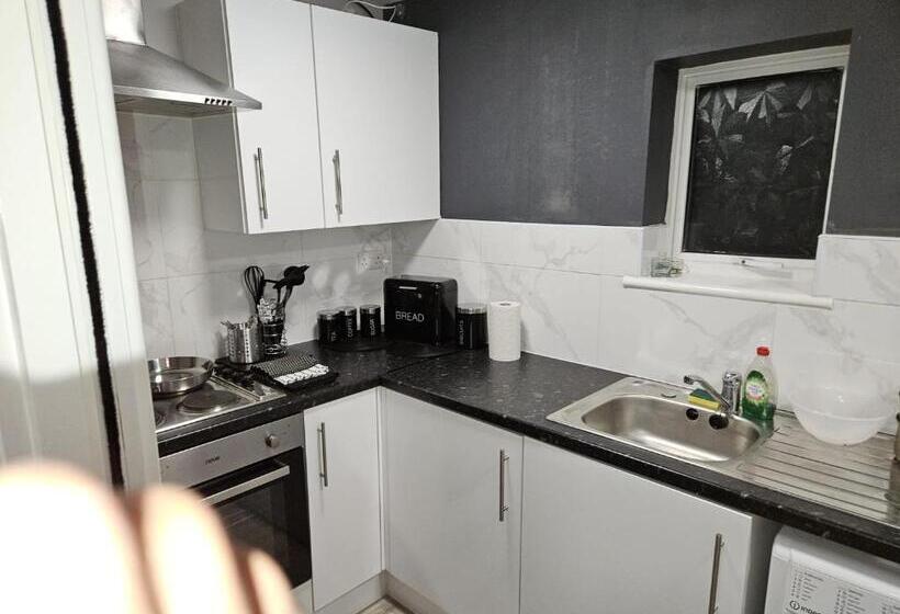 펜션 A Home In A Room