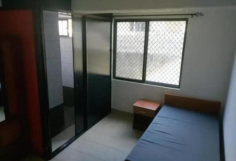 Пансион Barrett Accommodation Budget Rooms