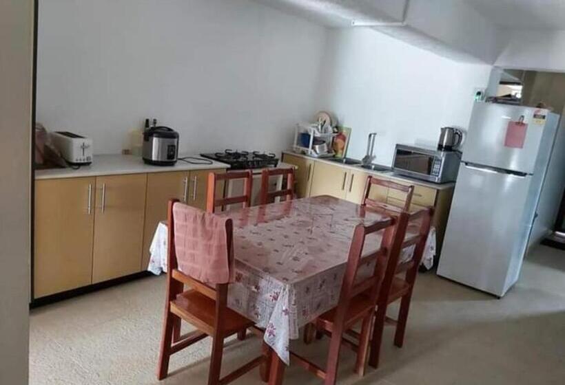 Пансион Barrett Accommodation Budget Rooms