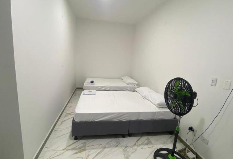 پانسیون Alojamiento El Pino 5 6 Huéspedes