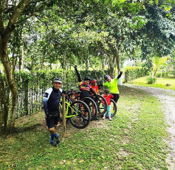 پانسیون Amalaya Hostel