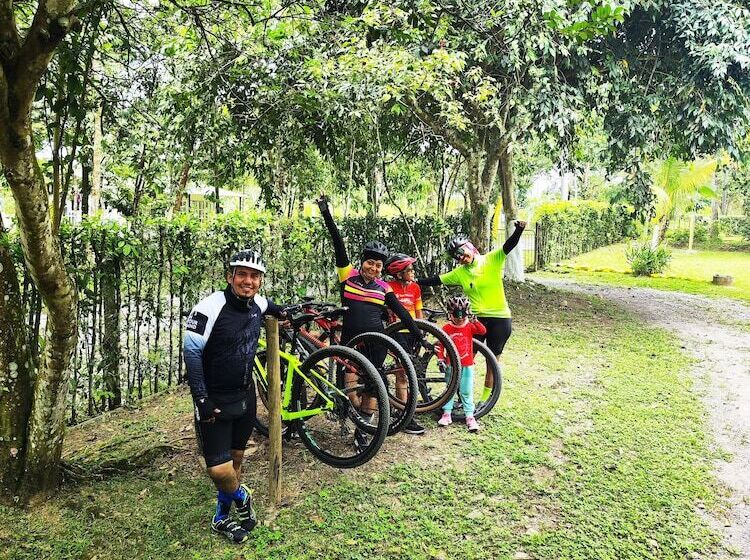 膳宿费 Amalaya Hostel