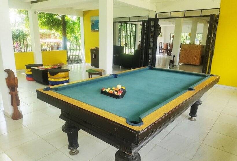 پانسیون Amalaya Hostel