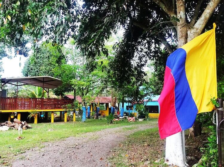 پانسیون Amalaya Hostel