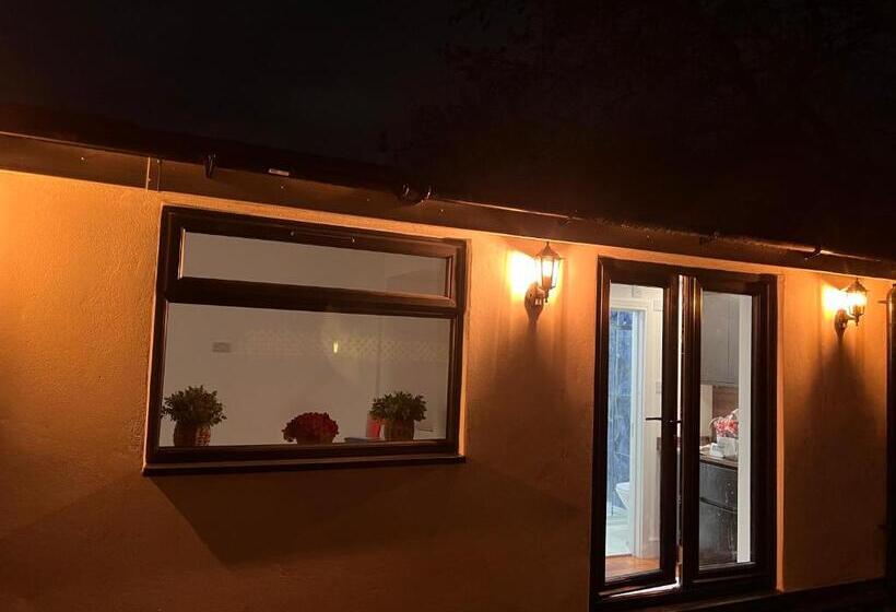 膳宿费 Bespoke Gallery Guesthouse