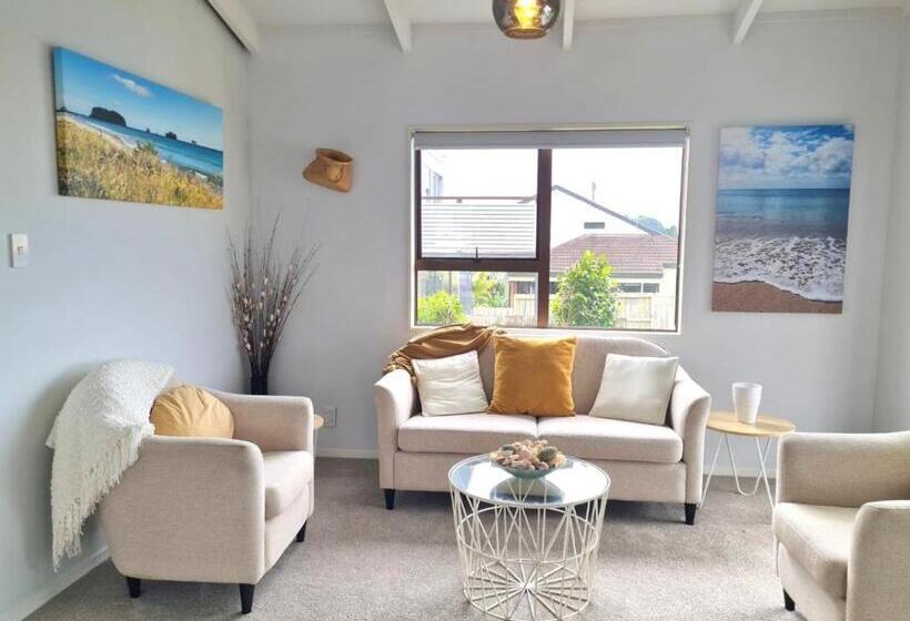 פנסיון Beverley Hills Guesthouse