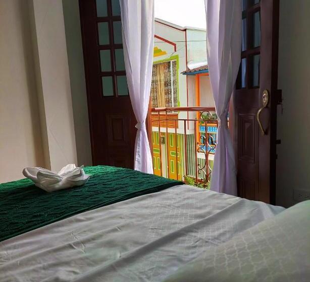 بنسيون Casa Helena