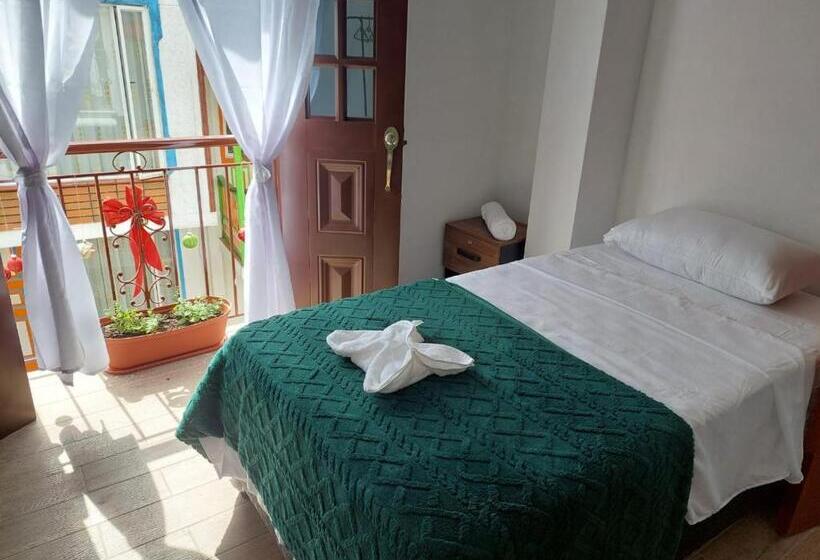 بنسيون Casa Helena