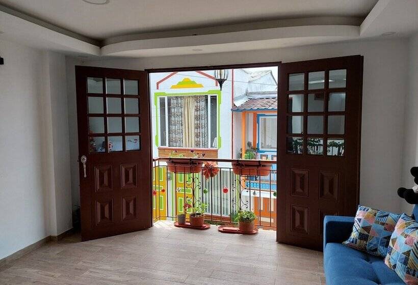بنسيون Casa Helena
