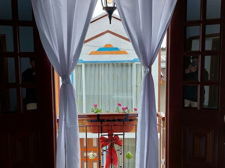 بنسيون Casa Helena