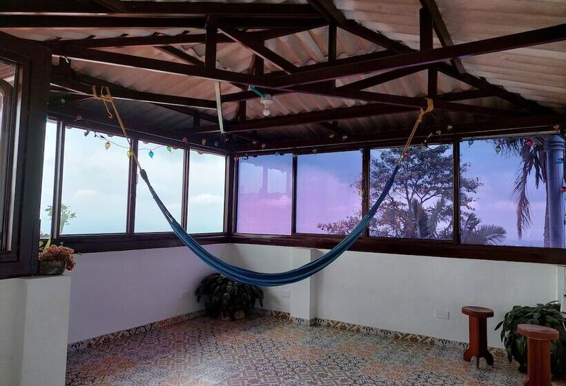 پانسیون Casa Helena