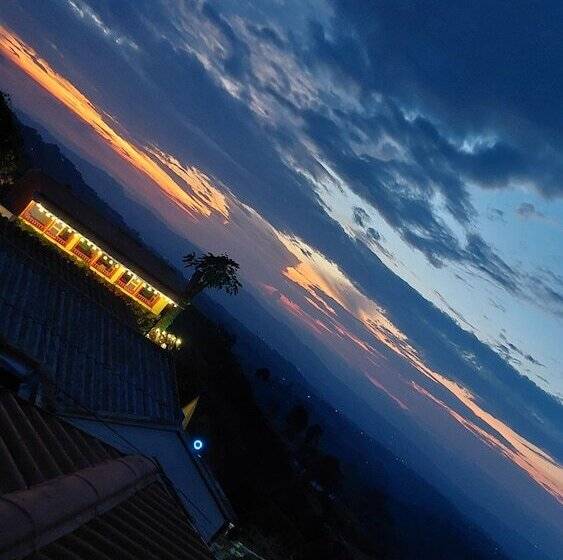 بنسيون Casa Helena