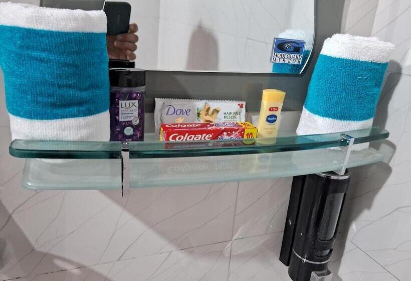 פנסיון Conifer View Guest House