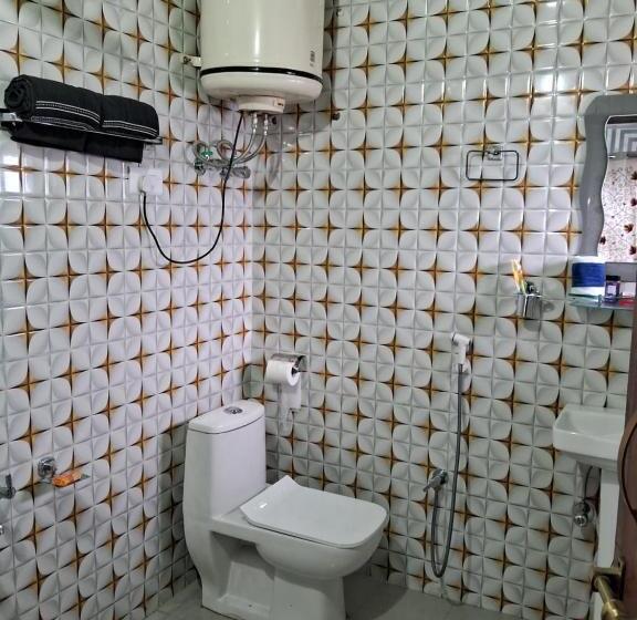 פנסיון Conifer View Guest House