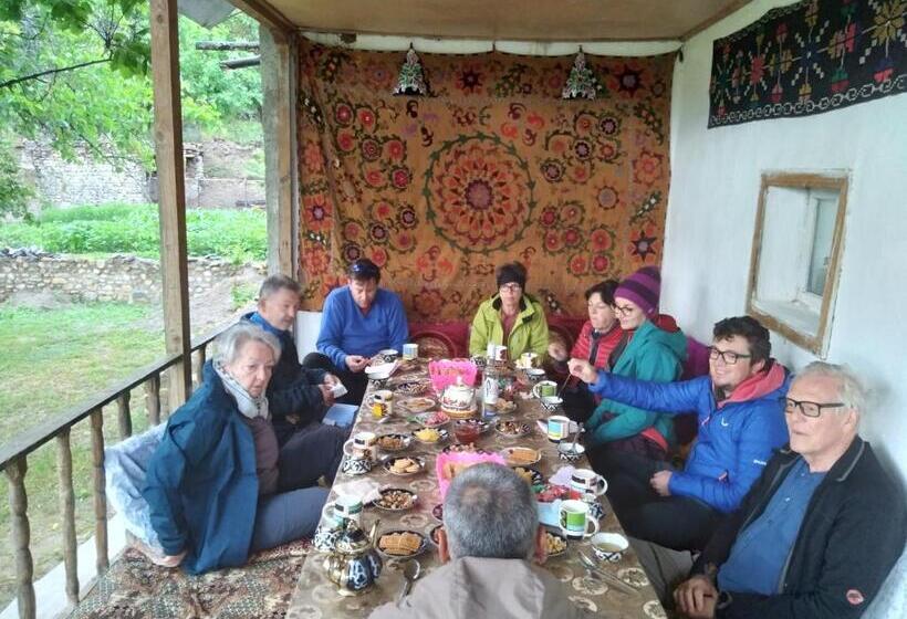 Panzió Damirbek Davronov Guest House