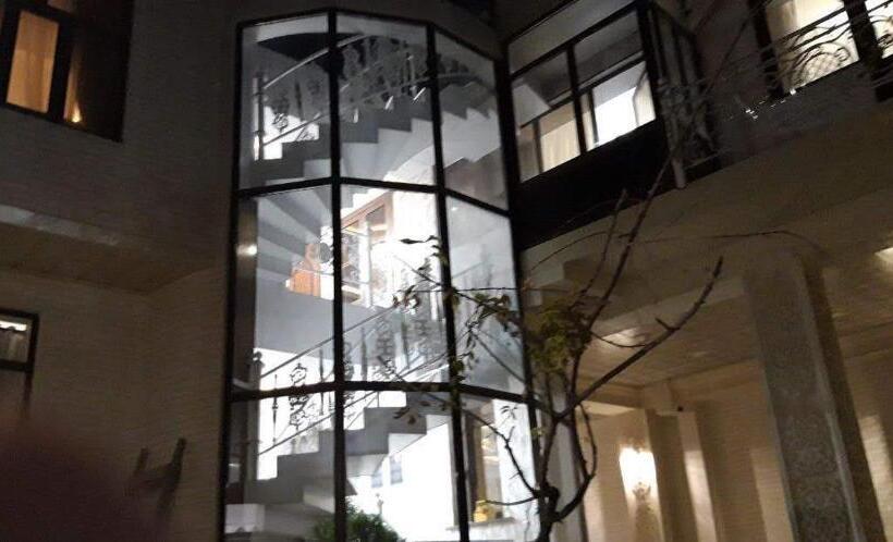بنسيون Daniyar Guest House