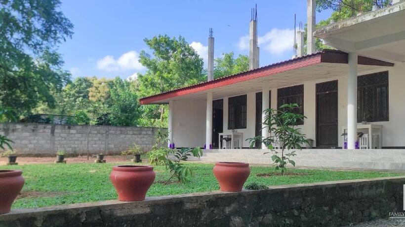 膳宿费 Family Holiday Resort