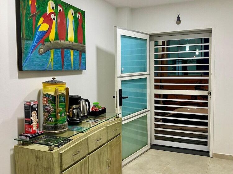 פנסיון Guakmaya Hostel