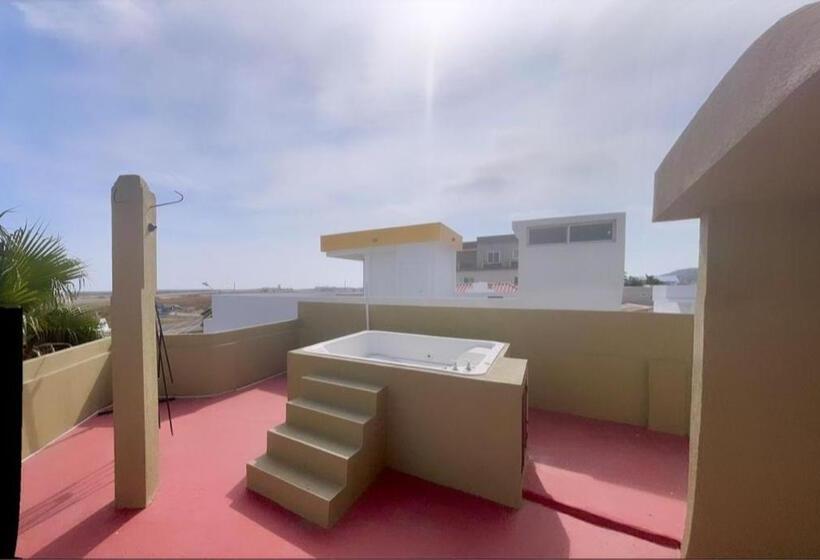 پانسیون Hostal Judy Suites