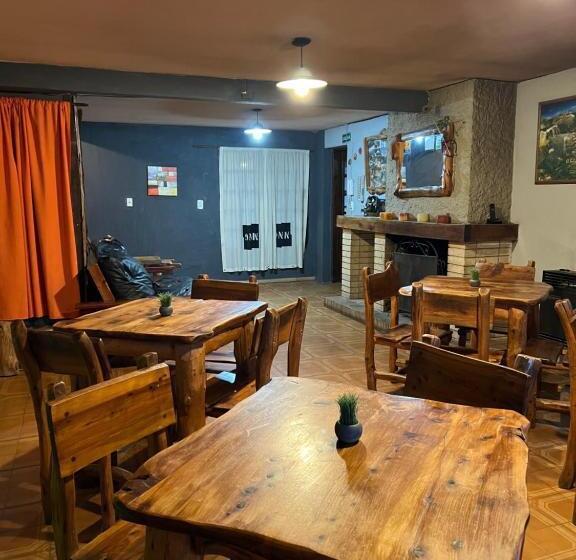 פנסיון Hostel Pehuenia