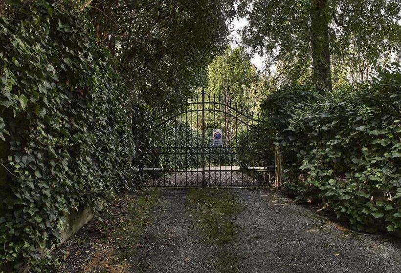 بنسيون Il Giardino Segreto