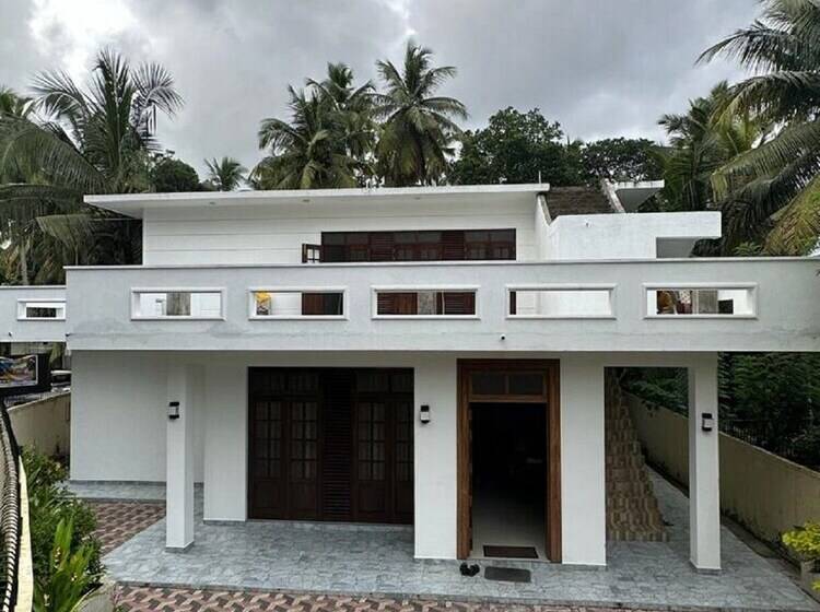 Пансион Kaduwela Layathraa