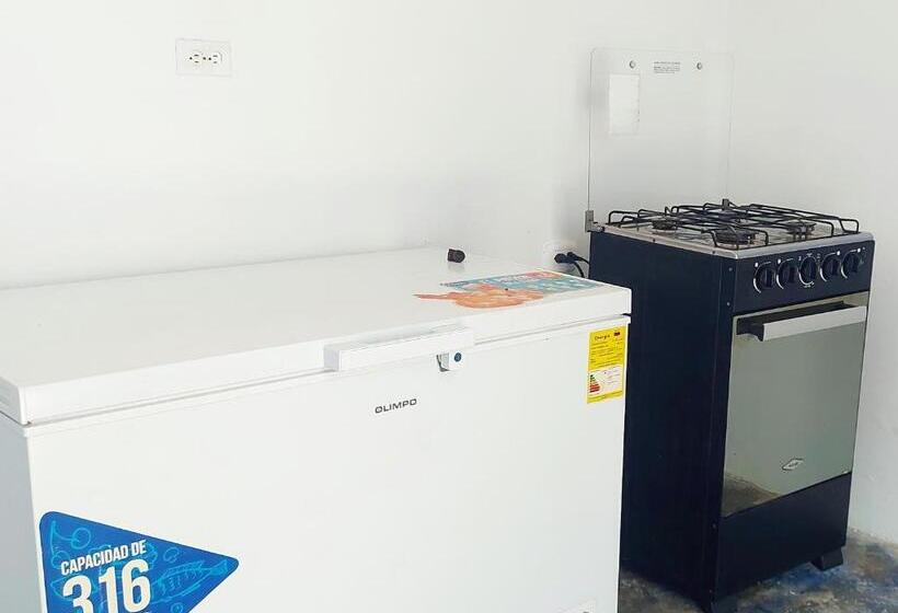 Пансион La Marina Hostal