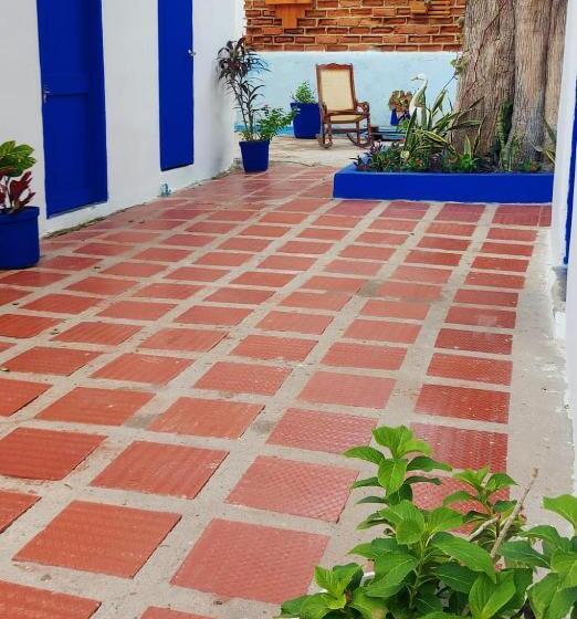 Пансион La Marina Hostal