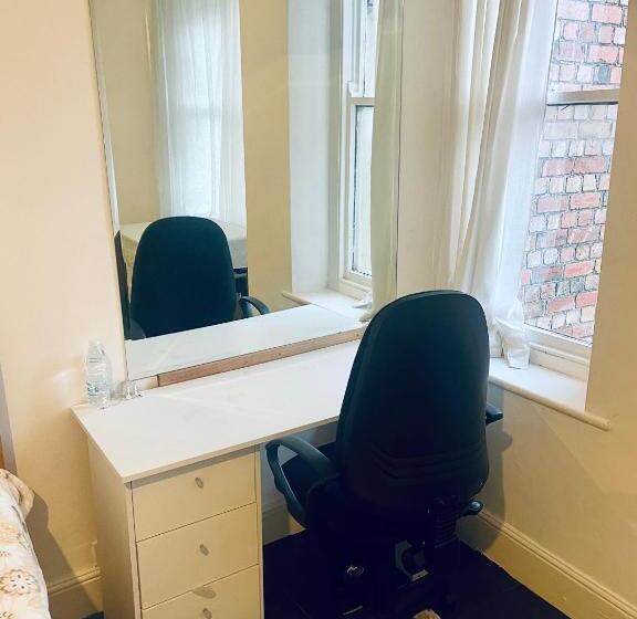 بنسيون Mia Property Two Mile Hill