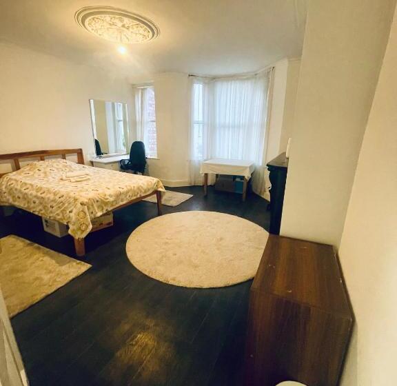 بنسيون Mia Property Two Mile Hill