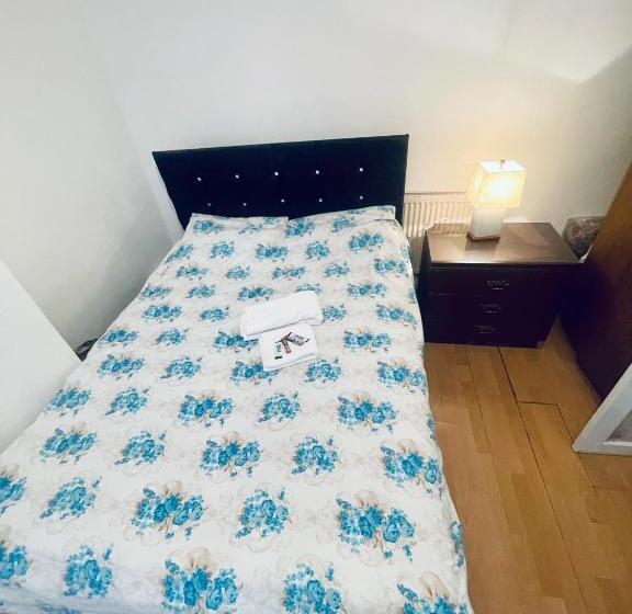 بنسيون Mia Property Two Mile Hill