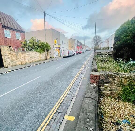 بنسيون Mia Property Two Mile Hill