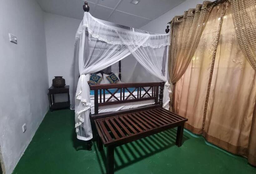 膳宿费 Miracle Garden