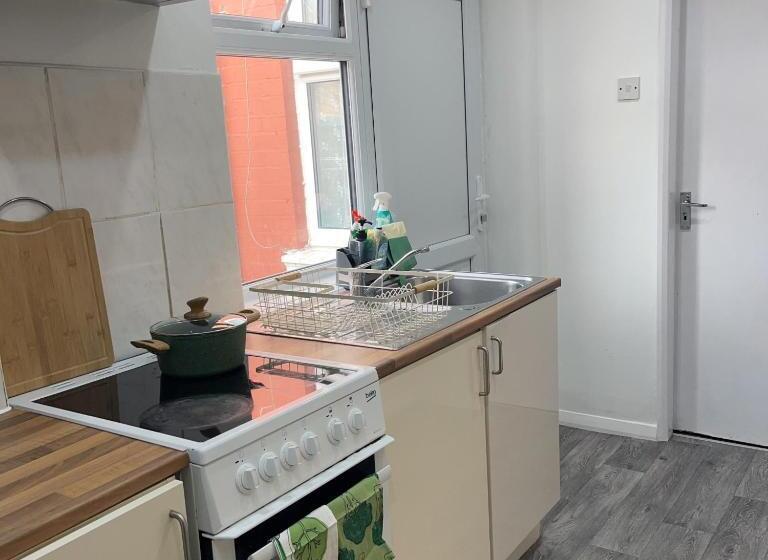 펜션 Monk S Lodge Private En Suite Room Cv1