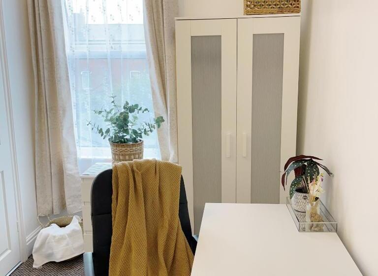 펜션 Monk S Lodge Private En Suite Room Cv1