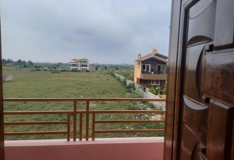 بنسيون Nandi Skandagiri Heritage