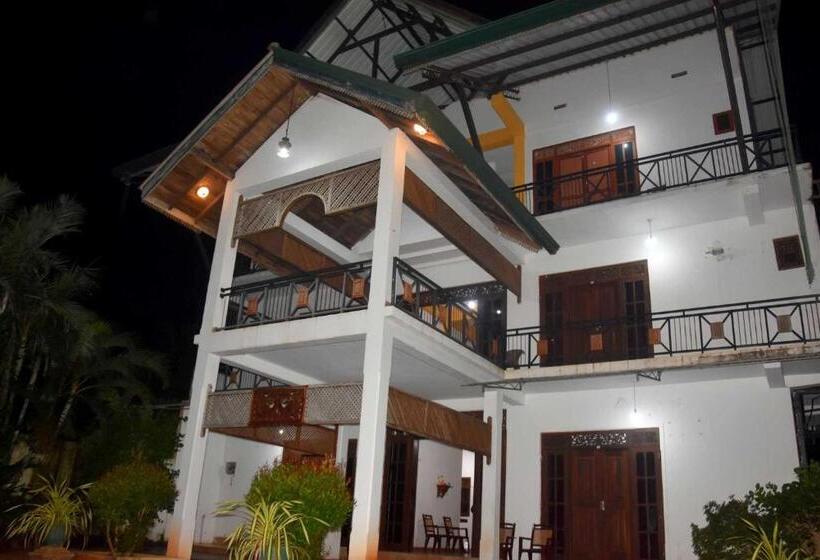 ペンション Queen Inn Anuradhapura