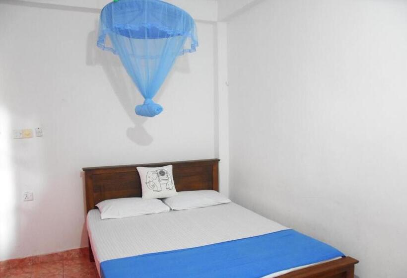 ペンション Queen Inn Anuradhapura