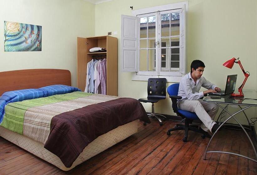 פנסיון Residencia Wenuikan