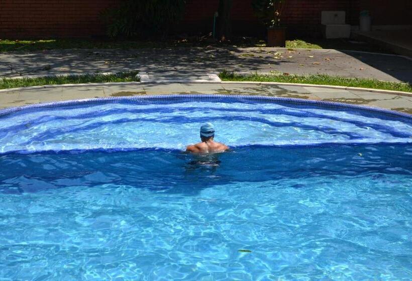 ペンション Sun House