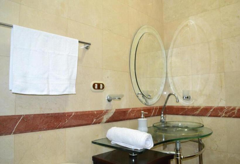 ペンション Sun House