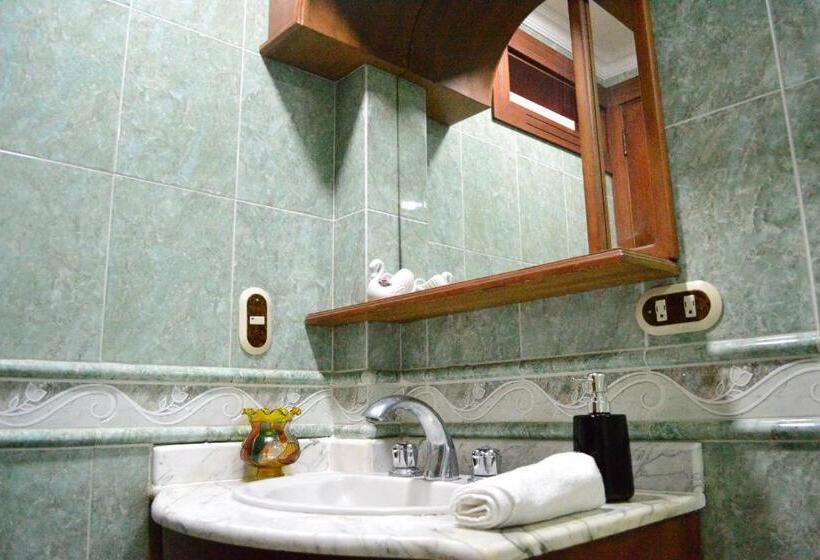 ペンション Sun House