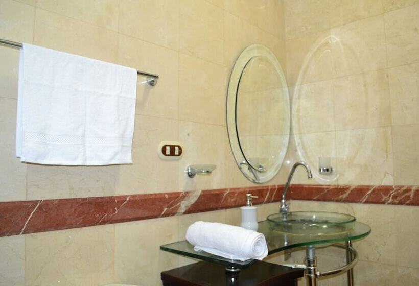 ペンション Sun House