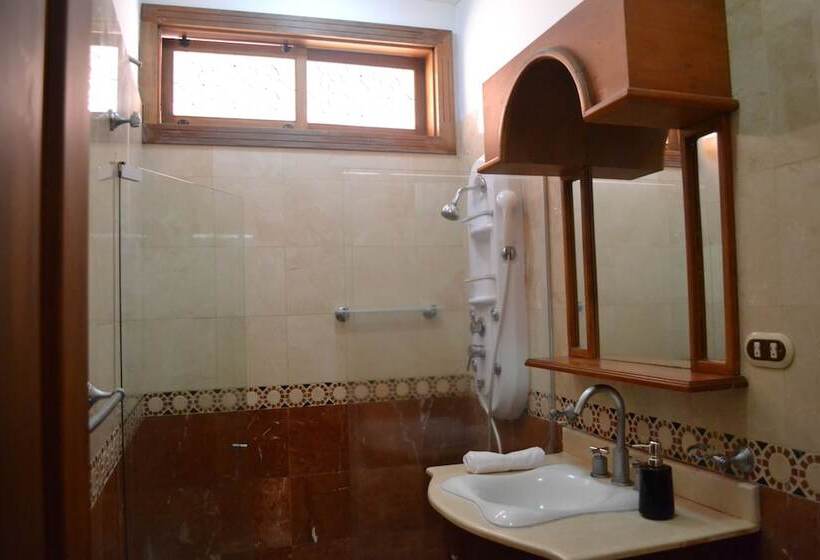 ペンション Sun House